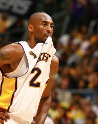 特朗普曝科比曾与人冲突：是我出面劝开&amp;有时候劝架比打架更危险